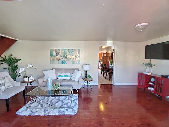 5th image of 425 Bonita Ave