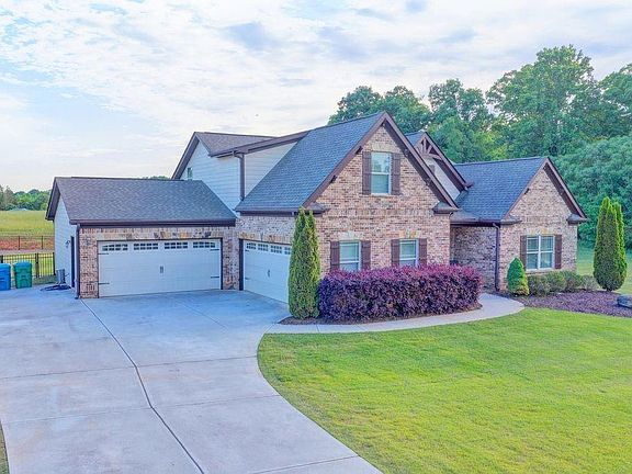 2nd image of 47 Emmaline Ln