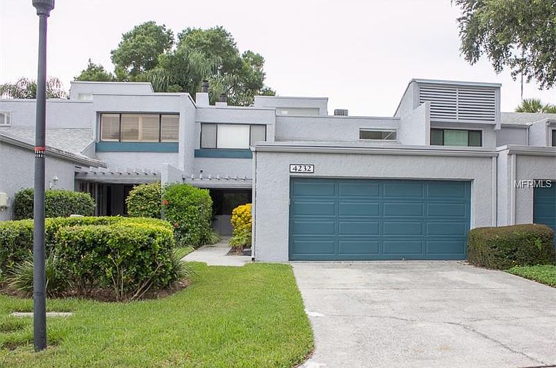 1st image of 4232 Fairway Cir