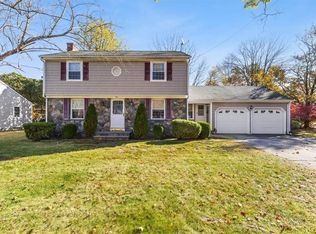 1 Cheshire Dr, Barrington, RI 02806
