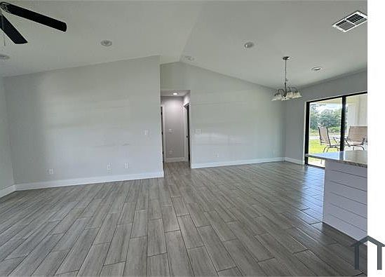 4th image of 2701 40th St W