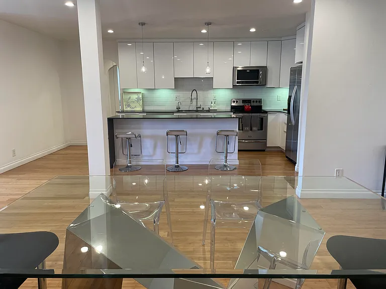 11645 Montana Ave #340 — Photo 8