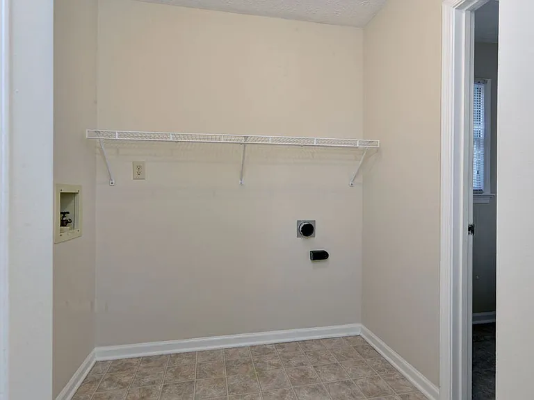 16 Natalie Dr — Photo 18