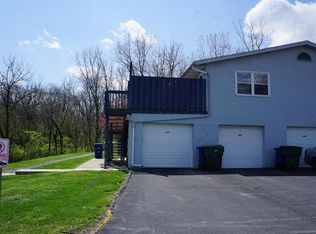 699 Cherry Hollow Rd #A, Columbus, OH 43228