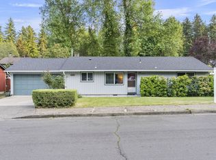 8450 SW Davies Ct, Portland, OR 97223