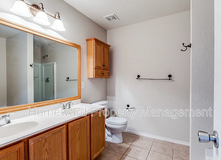 14048 Firebush Ln — Photo 8