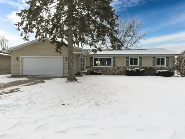 170 Robin Ln, Shawano, WI 54166