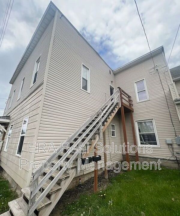 1st image of 440.5 Davids St
