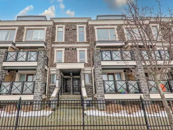 20 Dunsheath Way #311, Markham, ON L6B 1N3