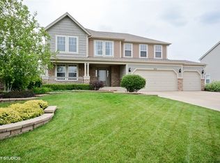 2551 Bauer Rd, North Aurora, IL 60542