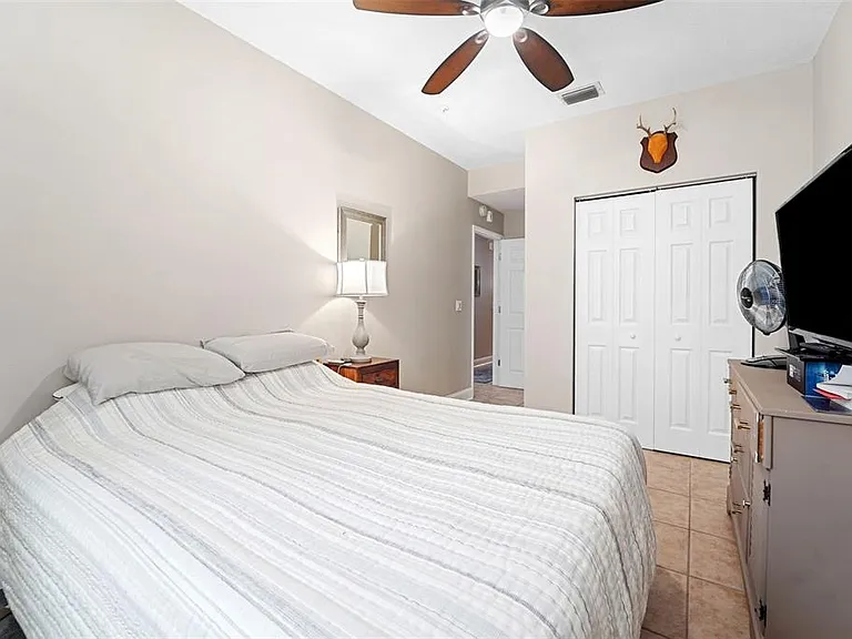 701 Mirror Lake Dr N #120 — Photo 14