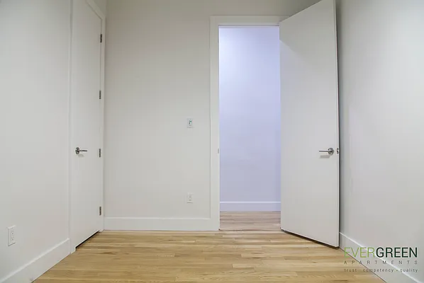 Rented by ERNY LLC | media 14