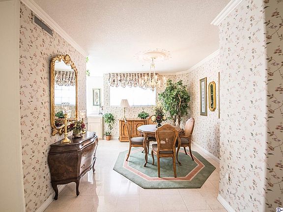 5th image of 411 Piedmont Ave Unit 208