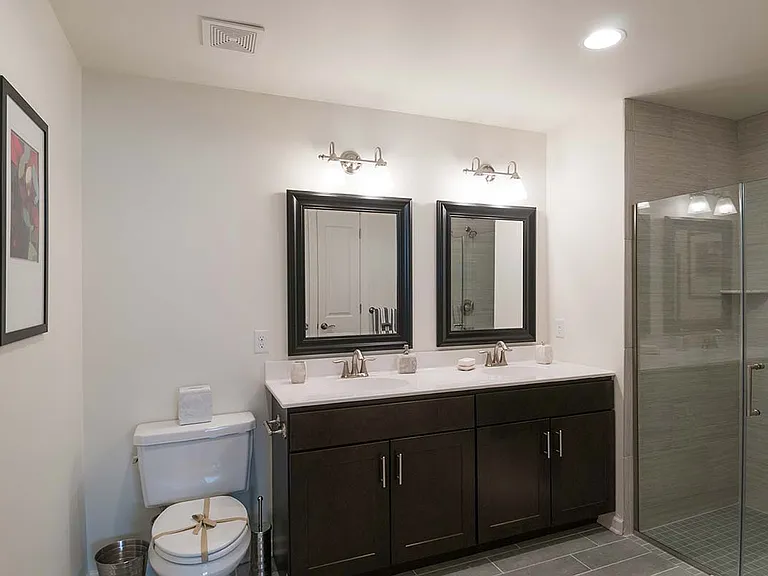 Metropolitan East Goshen — Photo 43