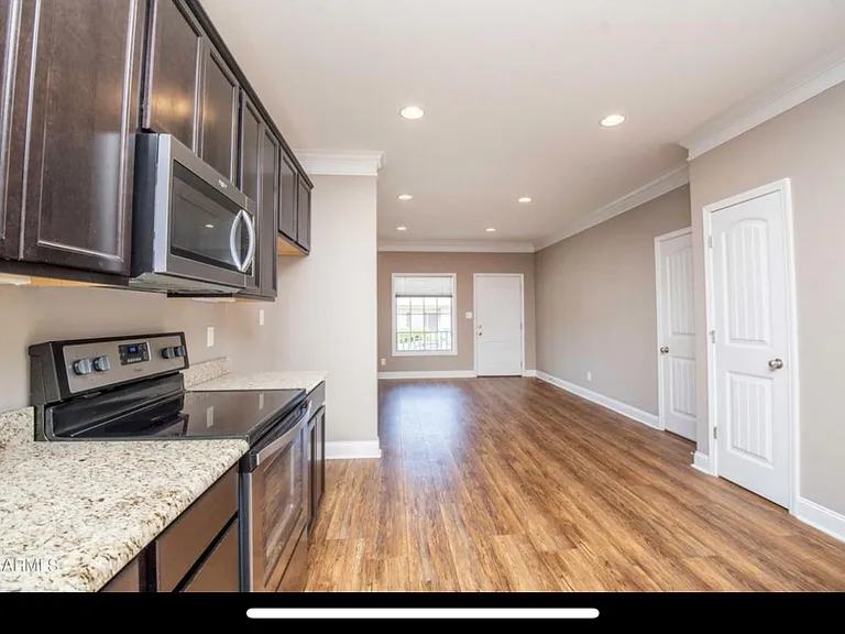 1608 Silver Spur Ln — Photo 7