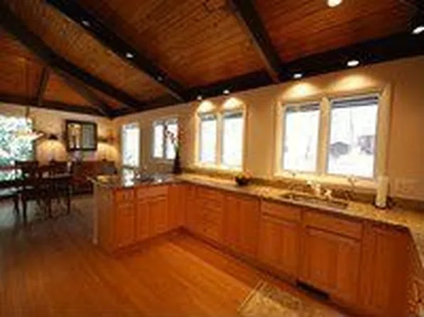 2514 Trophy Ln, Reston, VA 20191