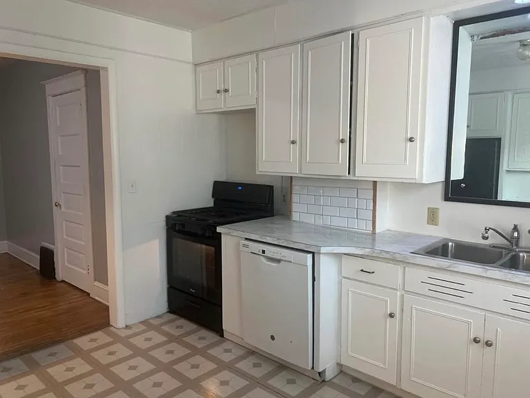49 Hastings St NE — Photo 9