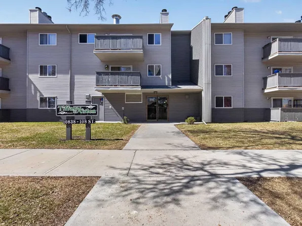 10838 108th St NW #211, Edmonton, AB T5H 3A6