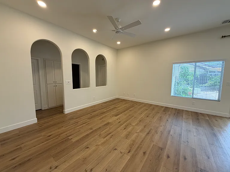 3112 Sumatra St — Photo 2