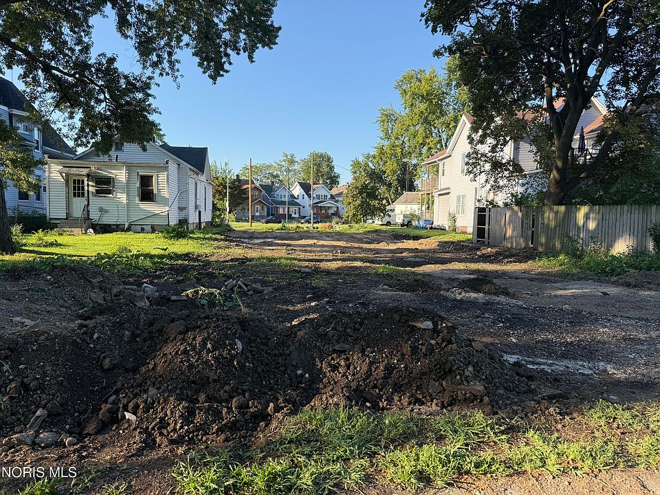 1st image of 912 Harding Dr