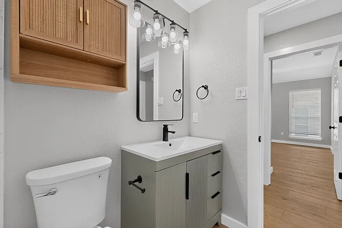 9881 Cambridge Dr — Photo 34