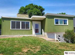 5024 Pierce St, Omaha, NE 68106