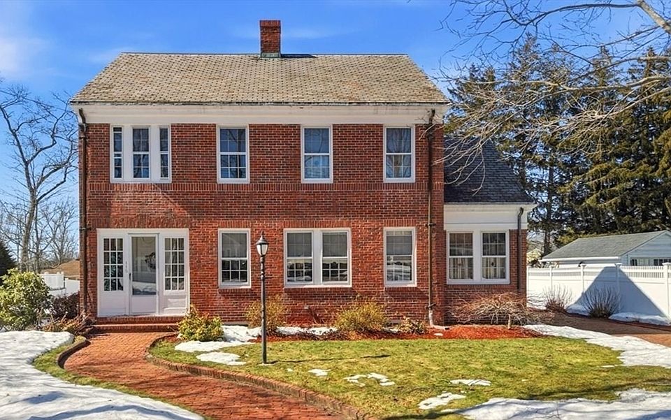 1st image of 115 Davenport St