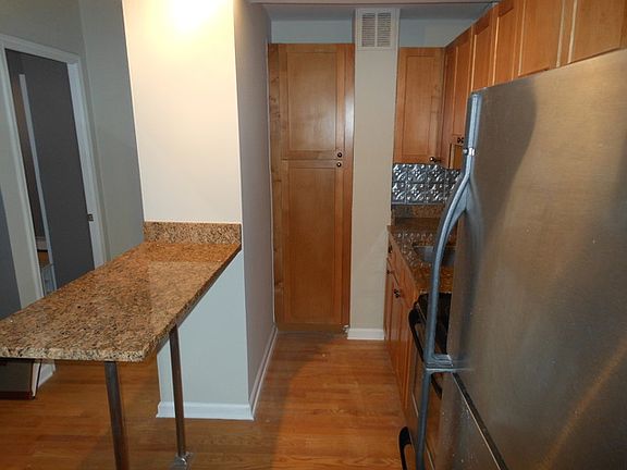 5th image of 4180 N Marine Dr APT 601