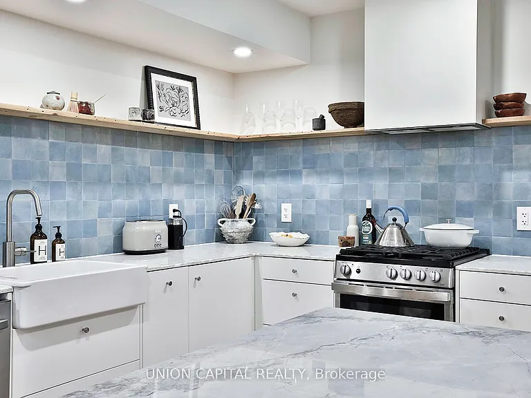 278 Lisgar St #C — Photo 1