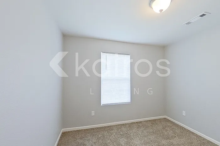 202 Fieldstone Cir — Photo 9