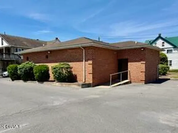 216 N 6th St, Sunbury, PA 17801