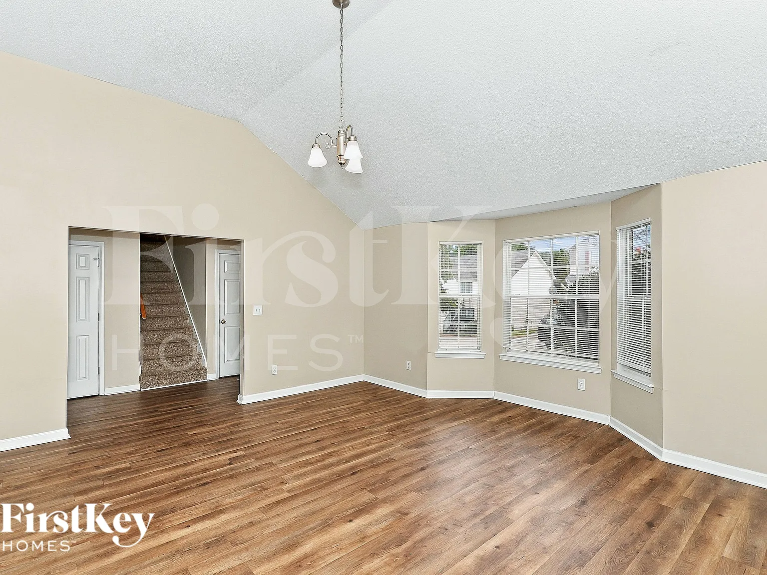 3 bed, 2.5 bath, 2056 sqft, $1,745 — Photo 3