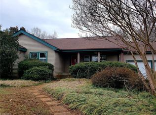 3405 Regina Ct, Summerfield, NC 27358