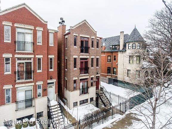 1st image of 4142 S Michigan Ave Unit 3