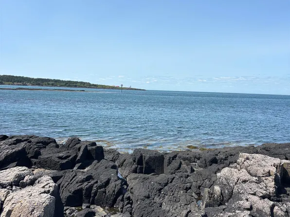Cow Ledge Bay, Fundy Land Freeport, NS B0V 1B0