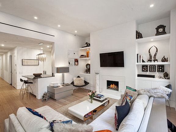 3rd image of 51 Crosby St Ph 2