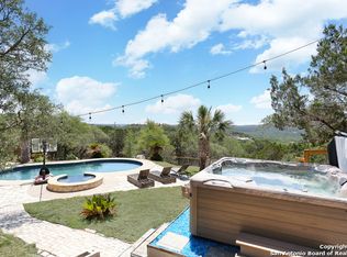 18734 Helotes Rdg, Helotes, TX 78023