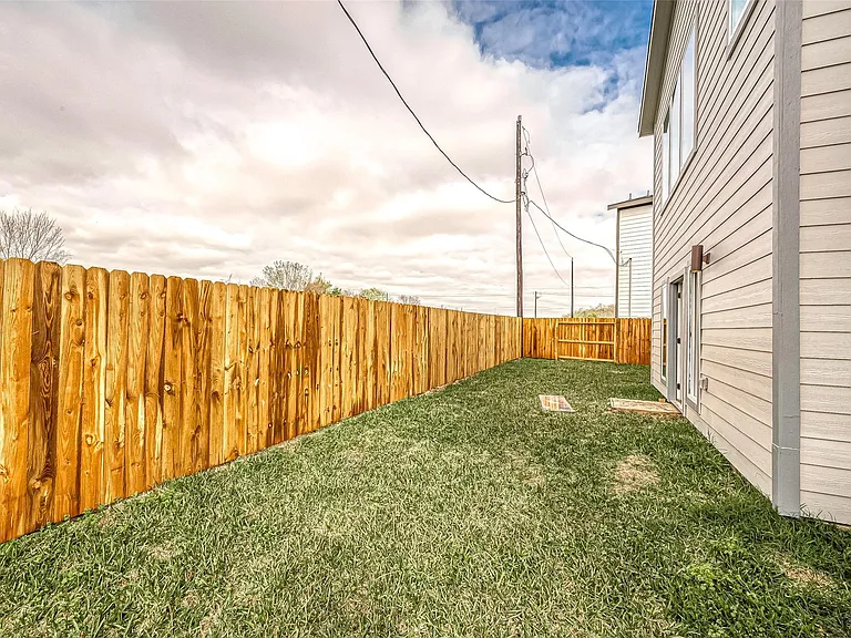 9204 Buffum St — Photo 19