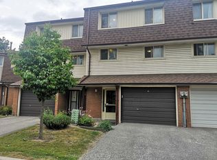 72 Yellow Birchway, Toronto, ON M2H 2T3