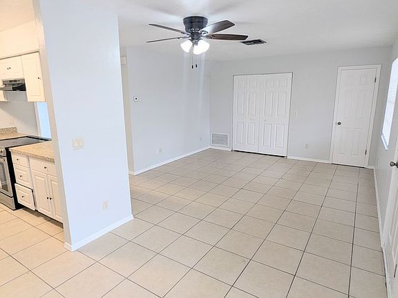 5th image of 2925-2927 India Palm Dr