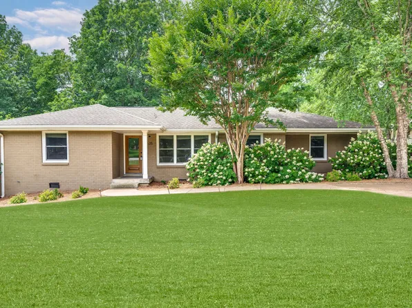 635 Oakley Dr, Nashville, TN 37220
