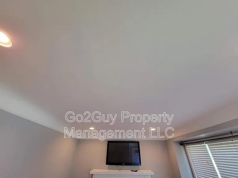 23331 Oak St — Photo 10