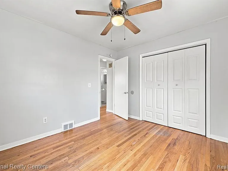 26280 Pinehurst St — Photo 4