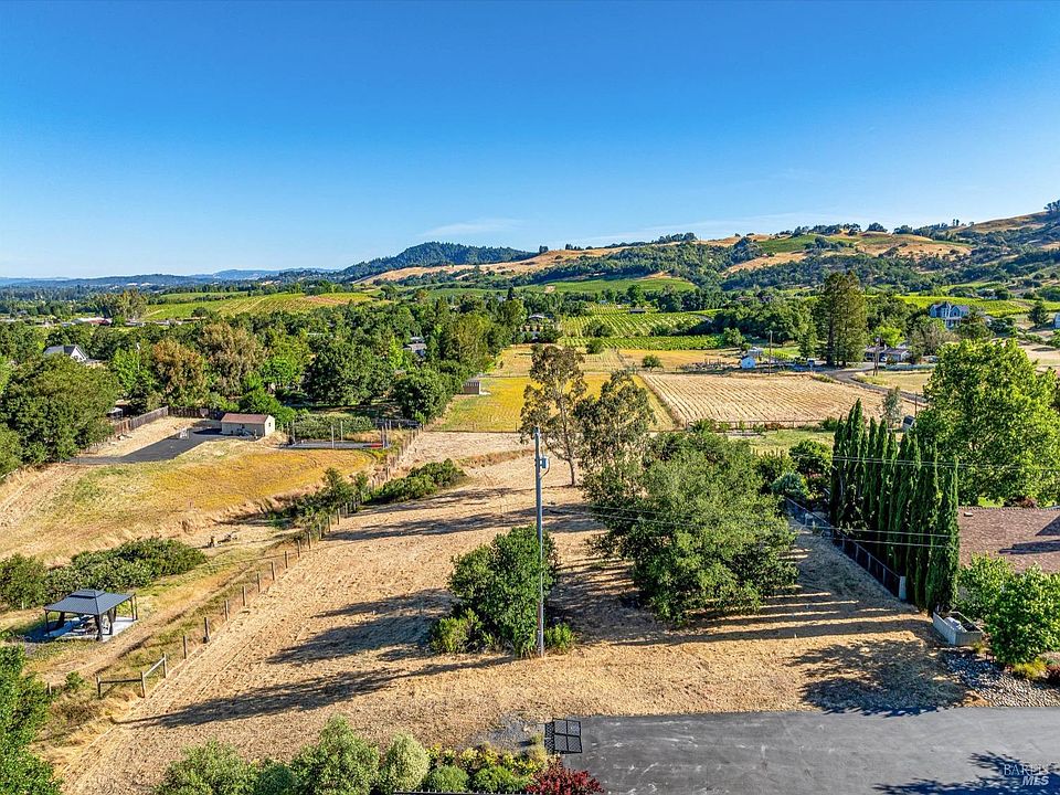 1st image of 753 Dragonfly Lane