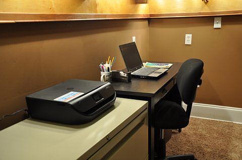 Private office in master bed