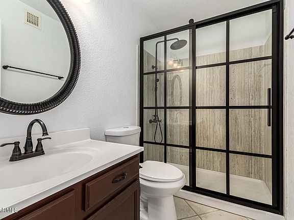 4th image of 8521 W DIANA Avenue