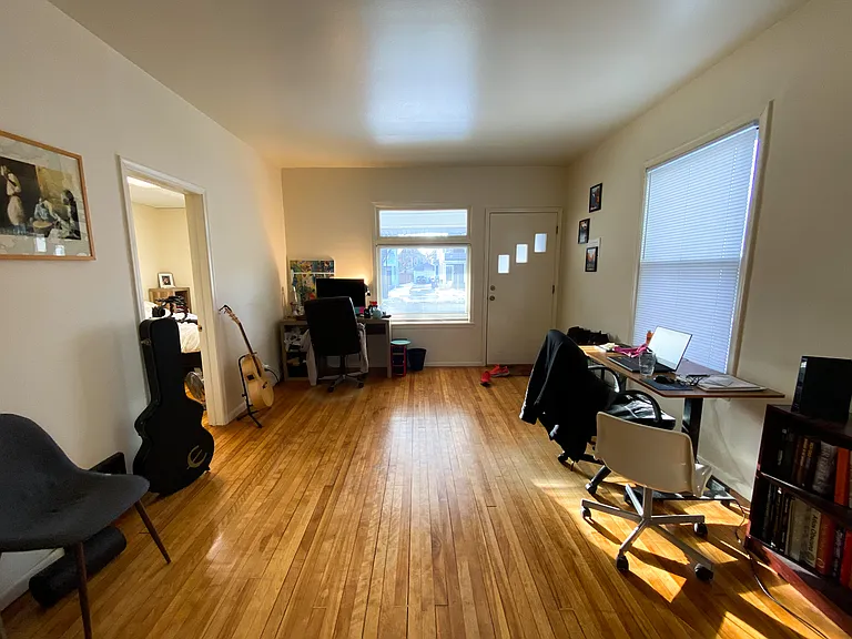 2529 Pleasant Ave #1 — Photo 9