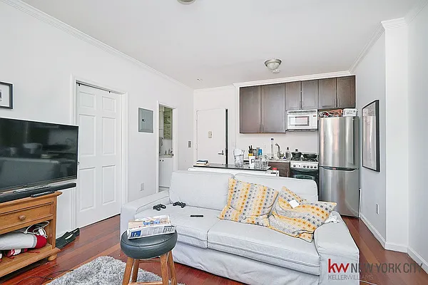 Rented by Keller Williams NYC | media 27