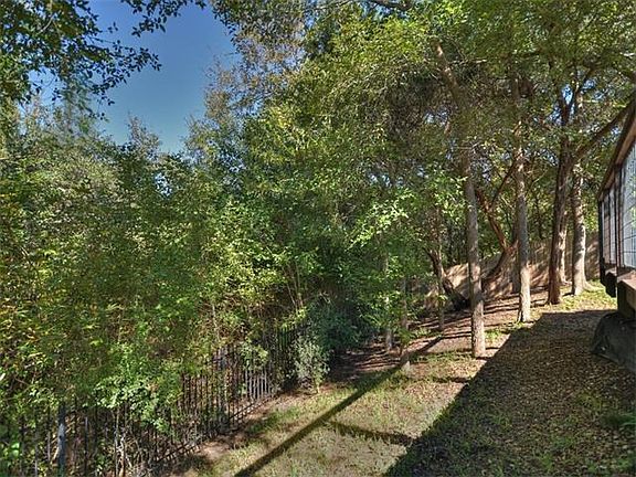 3rd image of 1912 Creek Ledge Pl