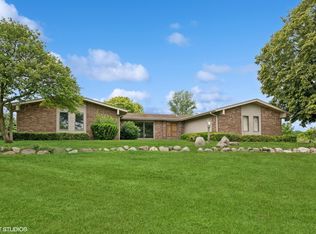 22753 W Owens Rd, Mundelein, IL 60060